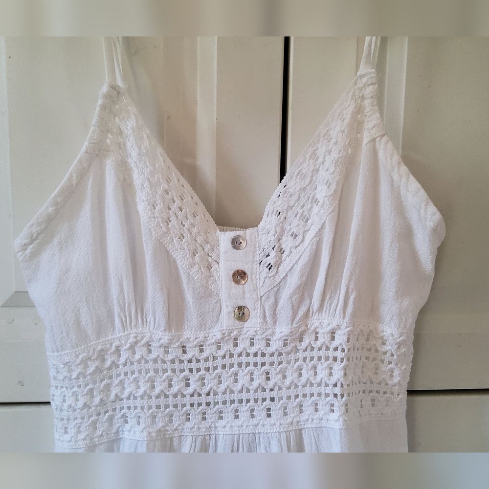 Chic White Cotton Summer Time Dress W/ Spaghetti Straps - Picture 3 of 6